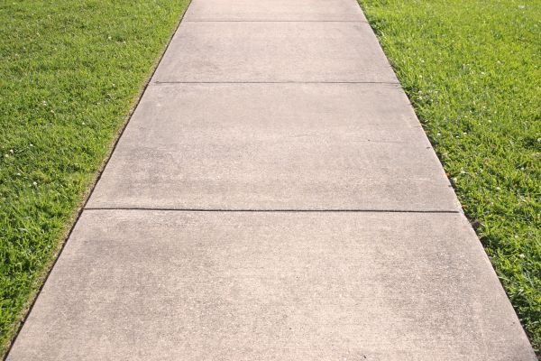 Cement Sidewalk Replacement in Palm Springs