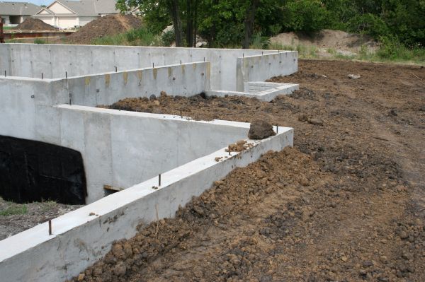 Foundation Wall Installation in Palm Springs